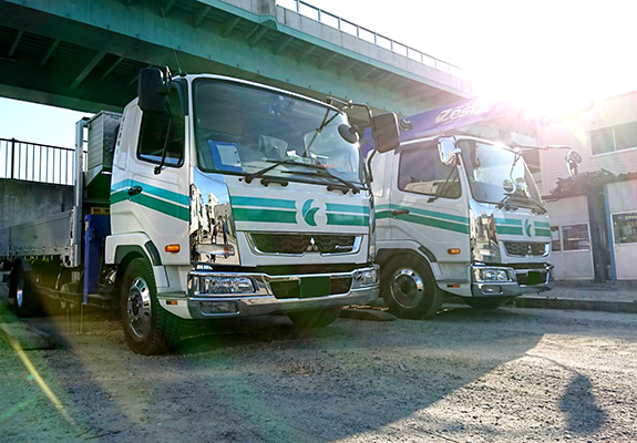 輸送トラックのご紹介